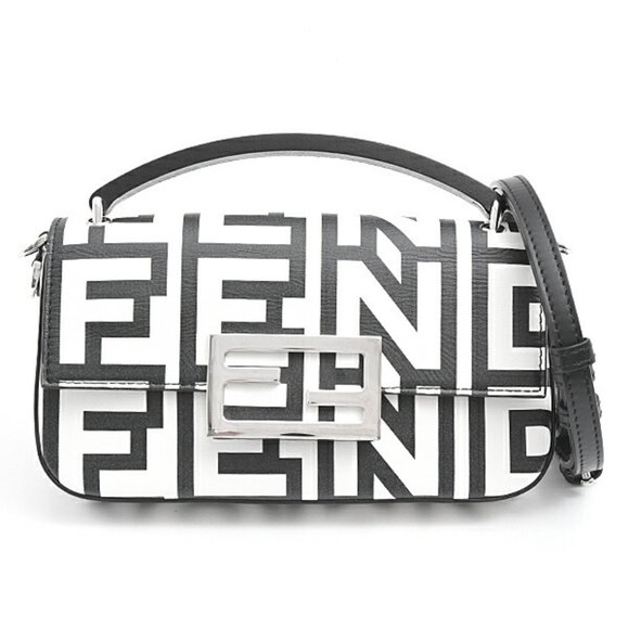 FENDI Black Leather Shoulder Bag - Picture 1 of 10